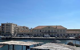L'Appartement Sur Quai - En Face De La Criee